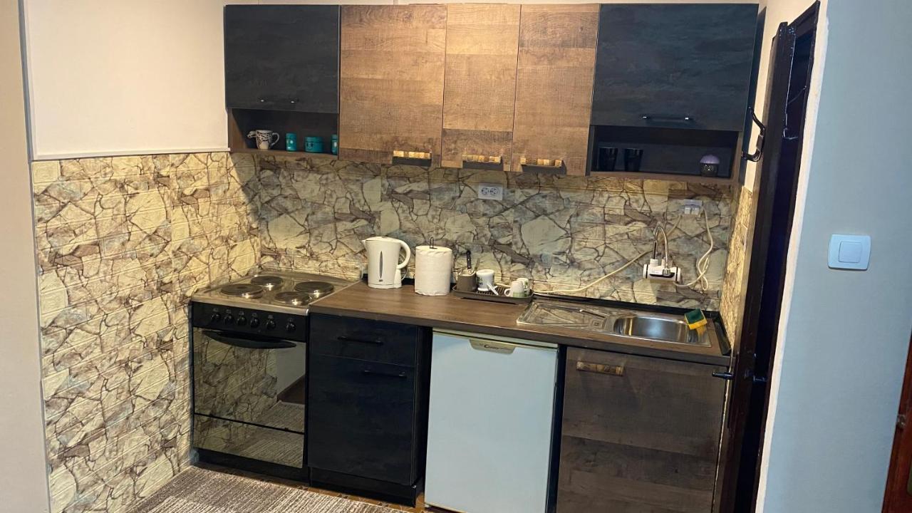 Arni Apartments Donja Vrezina エクステリア 写真