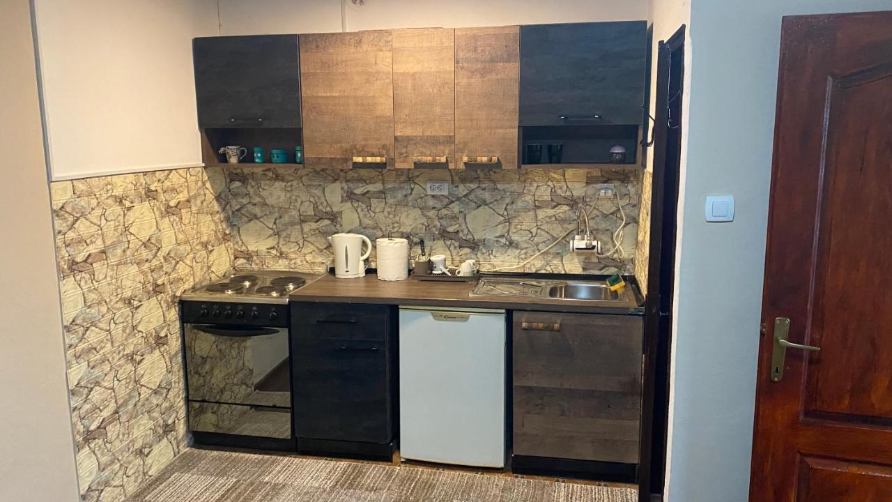 Arni Apartments Donja Vrezina エクステリア 写真